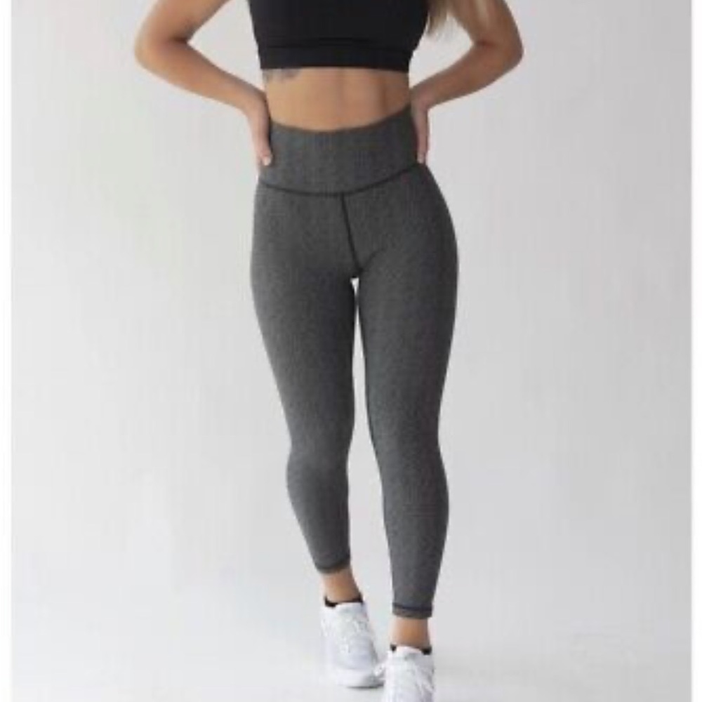 Ptula The Ana Legging: 23" - Twill Jacquard